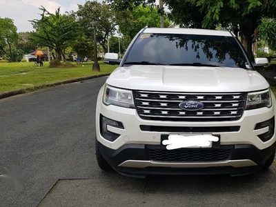 Pearl White Ford Explorer 2016 SUV / MPV at Automatic for sale in Quezon City