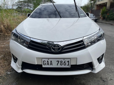 Pearl White Toyota Altis 2017 for sale in Automatic