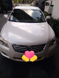 Pearl White Toyota Camry 2008 for sale in Quezon