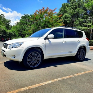 Pearl White Toyota Rav4 2006 for sale in Automatic