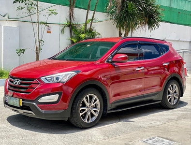 Red Hyundai Santa Fe 2013 for sale in Automatic
