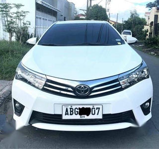 Sell Pearl White 2015 Toyota Corolla Altis in Manila