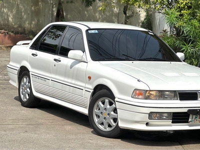 Sell White 1991 Mitsubishi Galant in Las Piñas