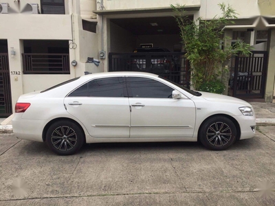 Sell White 2007 Toyota Camry 2.4 (A) in Parañaque