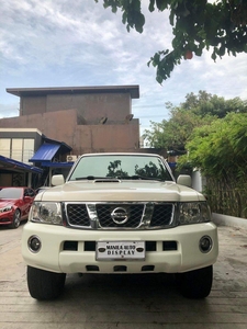 Sell White 2009 Nissan Patrol in Pasig
