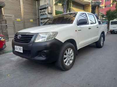 Sell White 2015 Toyota Hilux in Manila