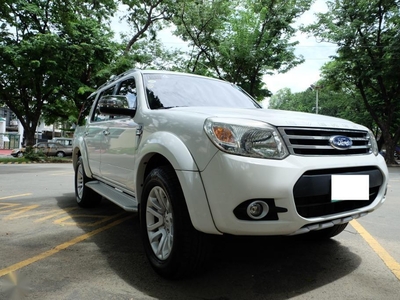 Sell White Ford Everest in Parañaque