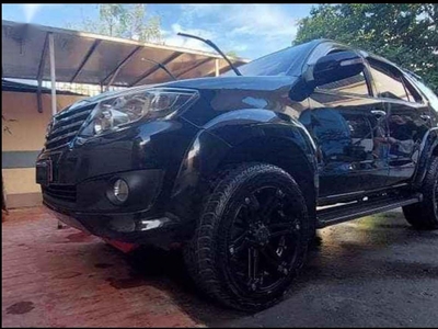 Selling Black Toyota Fortuner 2013 in Angono