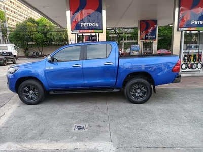 Selling Blue Toyota Hilux 2021 in Manila