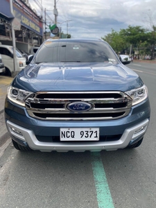 Selling Ford Everest 2018