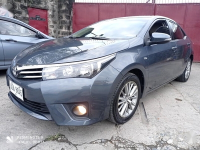Selling Grey Toyota Corolla Altis 2015 in Manila