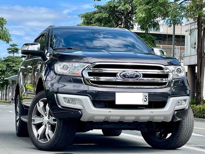Selling Purple Ford Everest 2017 in Makati