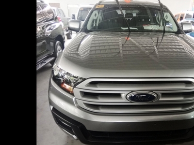 Selling Silver Ford Everest 2019 in Pasig