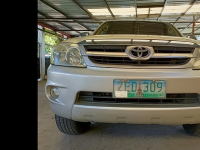 Selling Silver Toyota Fortuner 2006 SUV