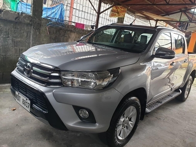 Selling Silver Toyota Hilux 2014 SUV / MPV in Manila