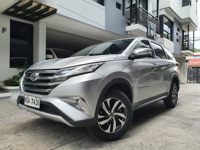 Selling Silver Toyota Rush 2018 in Quezon