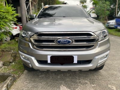 Selling White Ford Everest 2018 in Pasig