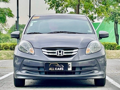 Selling White Honda Brio amaze 2015 in Makati