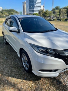 Selling White Honda HR-V 2017 in Muntinlupa