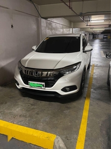 Selling White Honda HR-V 2019 in Parañaque
