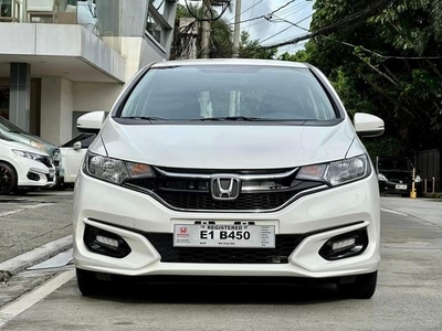 Selling White Honda Jazz 2019 in Manila