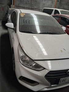 Selling White Hyundai Accent 2020 in Quezon