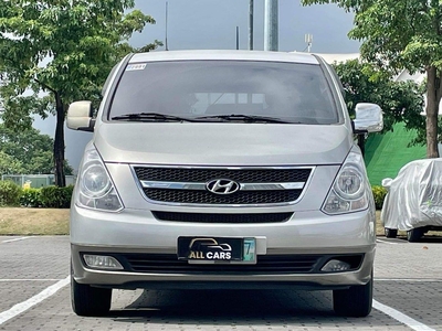 Selling White Hyundai Starex 2008 in Makati