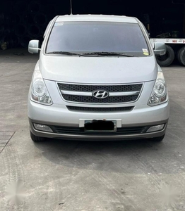 Selling White Hyundai Starex 2008 in Quezon City