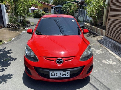 Selling White Mazda 2 2014 in Pasig