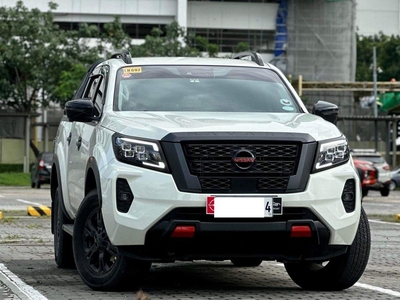 Selling White Nissan Navara 2023 in Makati