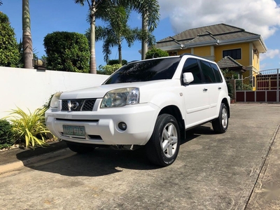 Selling White Nissan X-Trail 2011 in Imus