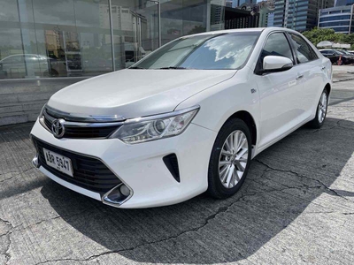 Selling White Toyota Camry 2015 in Pasig