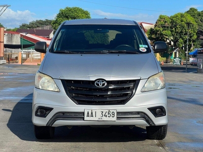 Selling White Toyota Innova 2014 in Parañaque