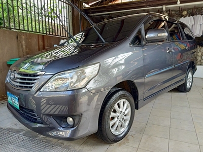 Selling White Toyota Innova 2014 in Pasig