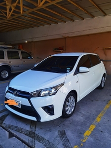 Selling White Toyota Yaris 2016 in Cainta