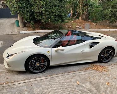 White Ferrari 488 2019 for sale in Manila