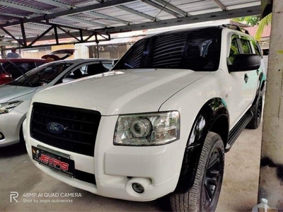 White Ford Everest 2007 for sale in Quezon City