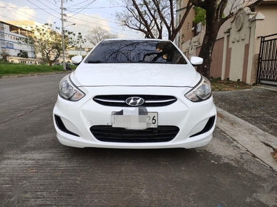 White Hyundai Accent 2015 for sale in Quezon