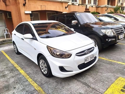 White Hyundai Accent 2016 for sale in Manual