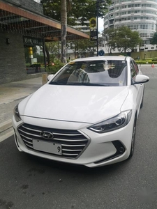 White Hyundai Elantra 2011 for sale in Pasig