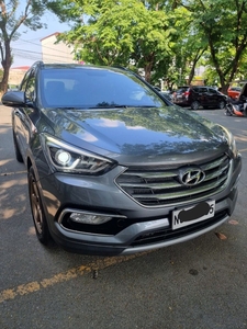 White Hyundai Santa Fe 2015 for sale in Automatic