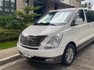 White Hyundai Starex 2015 for sale in Automatic