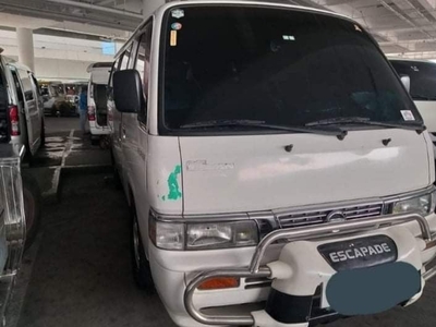 White Nissan Urvan 2010 for sale in Manual