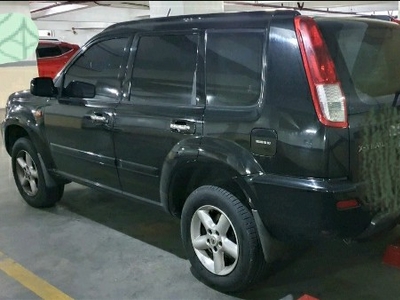 White Nissan X-Trail 2005 for sale in Manila