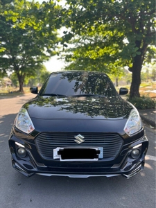 White Suzuki Swift 2019 for sale in Marikina