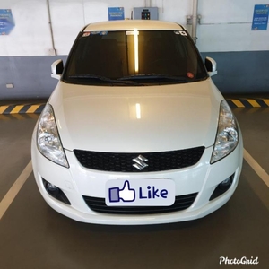 White Suzuki Swift for sale in Las Piñas