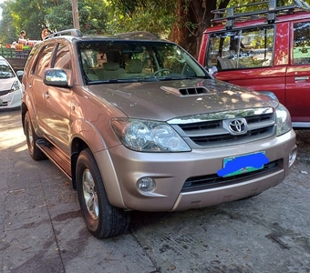 White Toyota Fortuner 2006 for sale in