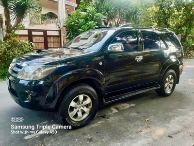 White Toyota Fortuner 2006 for sale in Quezon City