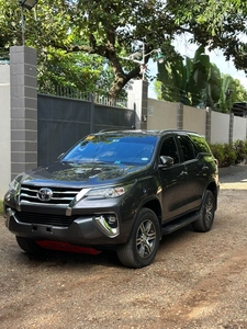 White Toyota Fortuner 2019 for sale in Manual