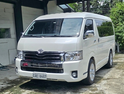 Sell White 2017 Toyota Hiace Super Grandia in Quezon City